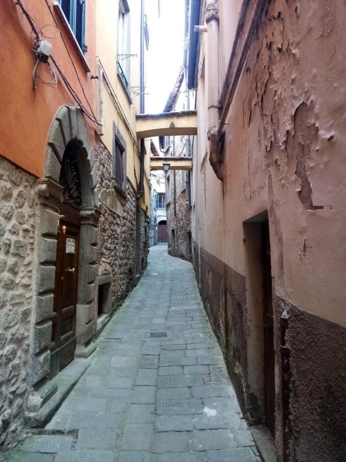 Casa Del Vicolo Verde Pontremoli Exterior foto